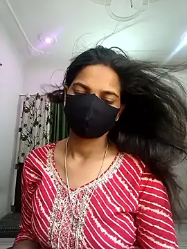 Snapshot of Itz_ishu chatting on April 25, 4:37 am Itz ishu online show from April 25, 4:37 am
