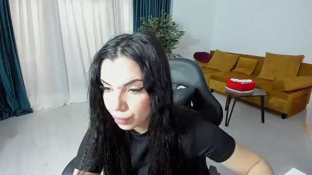 SabrinaDellyn online show from April 22, 10:00 pm