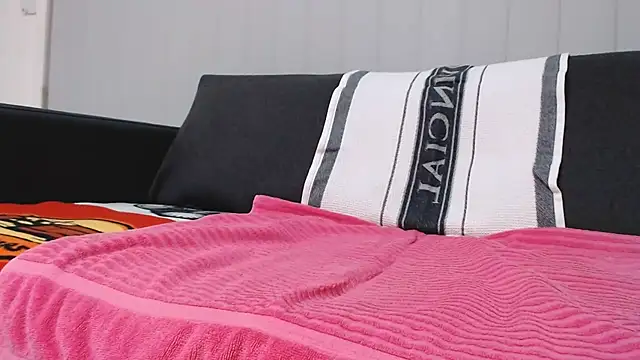 Snapshot of lilchristian@xh chatting on July 28, 3:21 pm lilchristianxh online show from July 28, 3:21 pm