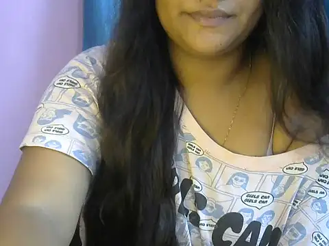 QUEEN-OF-QUEEN online show from July 4, 7:09 pm