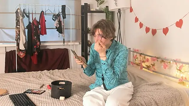 StarRipple online show from March 7, 2:25 pm