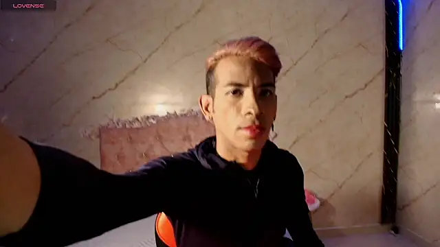 monserrat petite online show from March 10, 2:44 pm