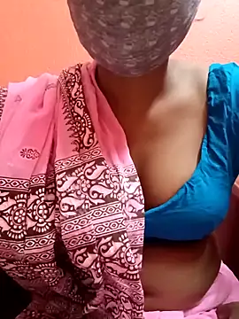 Snapshot of Horny_Natasa_ chatting on April 3, 6:00 am Horny Natasa online show from April 3, 6:00 am