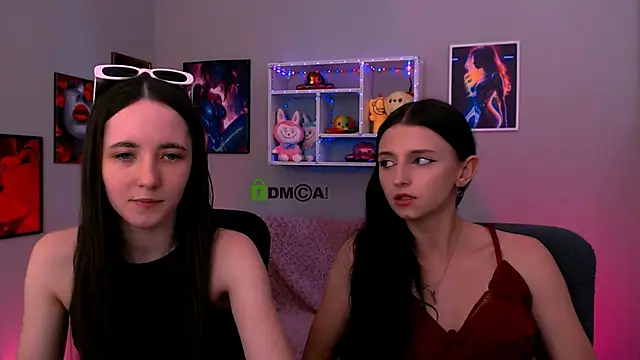 Snapshot of bella_dorn chatting on June 11, 1:20 pm bella dorn online show from June 11, 1:20 pm
