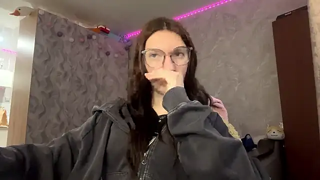 PulpyPalmae online show from March 6, 11:39 am