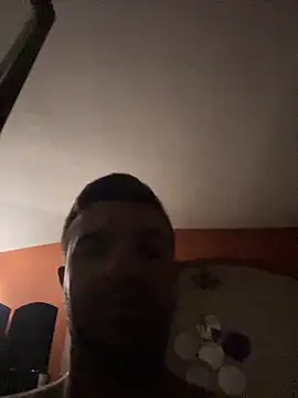 Snapshot of RickyDicky900 chatting on June 5, 11:32 pm RickyDicky900 online show from June 5, 11:32 pm