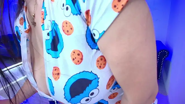 Miia  owens online show from April 10, 11:04 am