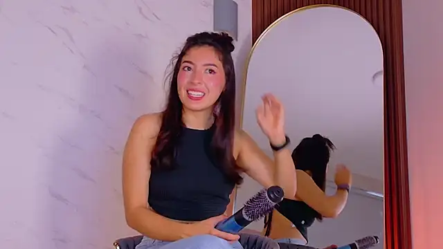 MiiaCullens online show from March 30, 11:55 am