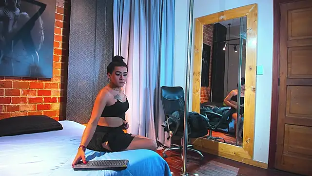 Sienna Dark online show from March 26, 11:16 am