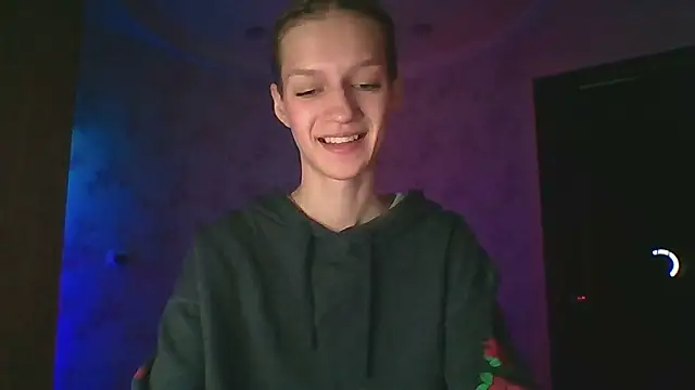 Snapshot of Chrissy_Joyful chatting on April 30, 5:03 am Chrissy Joyful online show from April 30, 5:03 am