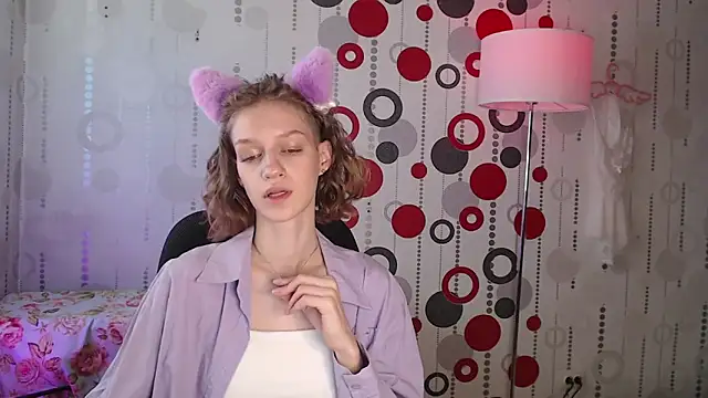 Snapshot of Chrissy_Joyful chatting on June 15, 4:04 am Chrissy Joyful online show from June 15, 4:04 am