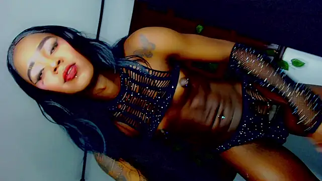 laaura dolll online show from March 21, 1:43 am