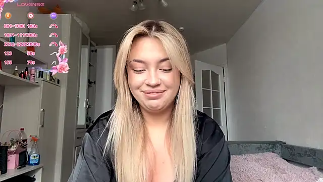 WonderedFlair online show from March 15, 9:37 am