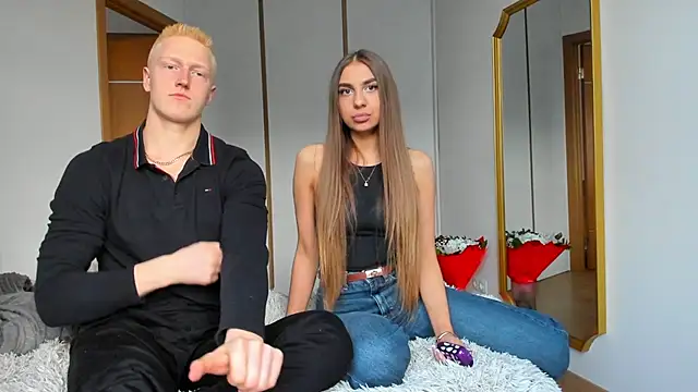 StepSisandStepBro online show from April 18, 5:28 pm