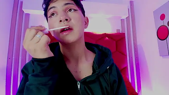 Cristopher Wild online show from March 17, 9:51 pm