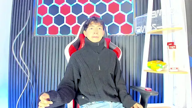 Cristopher Wild online show from April 12, 8:03 pm