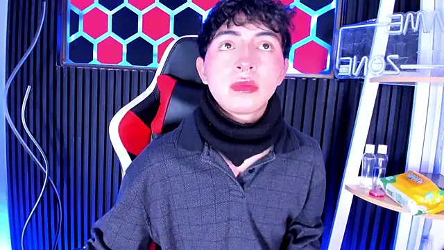 Cristopher Wild online show from April 13, 8:36 pm