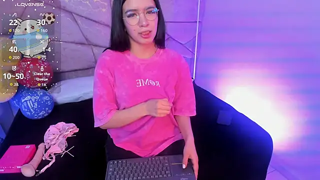 Snapshot of Amara_Velle chatting on June 16, 1:03 pm Amara Velle online show from June 16, 1:03 pm