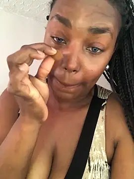 almaseductora online show from April 21, 8:34 pm