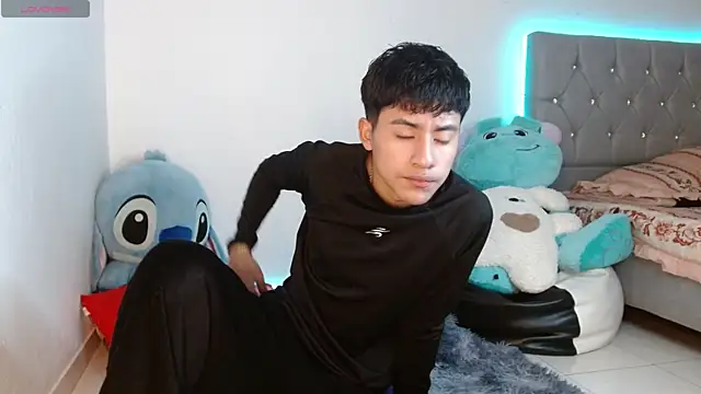 Sebas fire4 online show from April 16, 8:53 pm