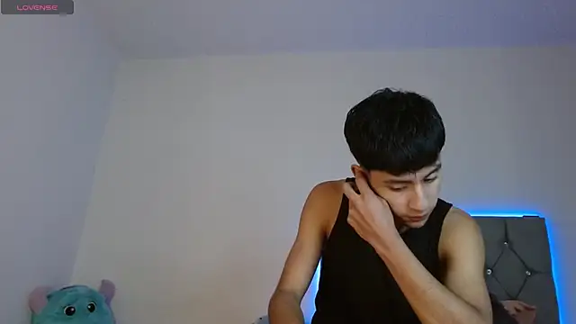 Snapshot of Sebas_fire4 chatting on May 7, 10:37 pm Sebas fire4 online show from May 7, 10:37 pm