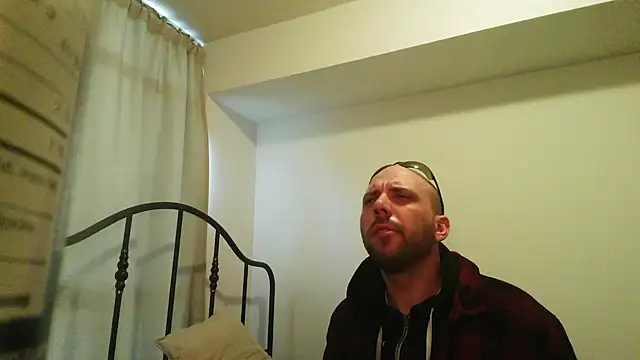 Snapshot of experiencelove chatting on March 8, 10:02 pm experiencelove online show from March 8, 10:02 pm