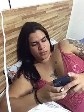 Snapshot of Gabrielaparaiso chatting on May 5, 3:03 am Gabrielaparaiso online show from May 5, 3:03 am
