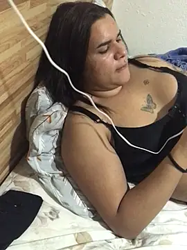 Snapshot of Gabrielaparaiso chatting on May 7, 11:43 pm Gabrielaparaiso online show from May 7, 11:43 pm