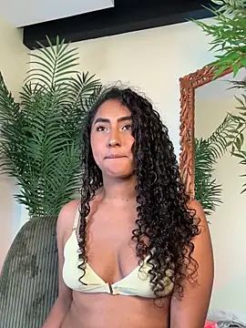 SoyJuliana 19 online show from March 15, 4:07 am