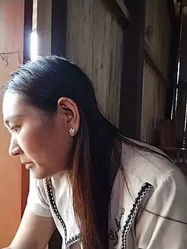 Snapshot of mylove-cute chatting on July 11, 2:47 am mylove-cute online show from July 11, 2:47 am
