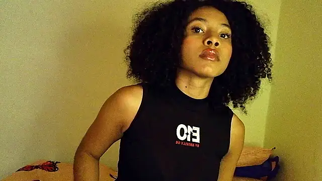 Larita curly online show from March 27, 8:30 pm