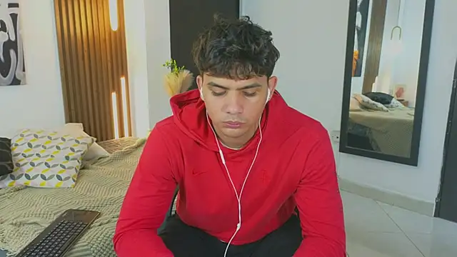 MrAdonis  online show from April 24, 12:51 pm