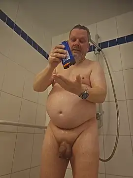 BigDaddyCooool online show from April 10, 9:19 pm