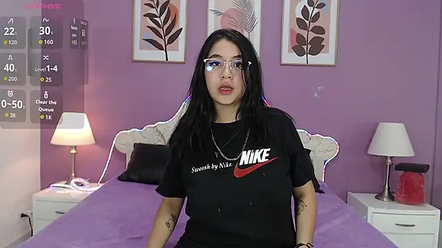 YayaQueen online show from June 11, 12:03 pm