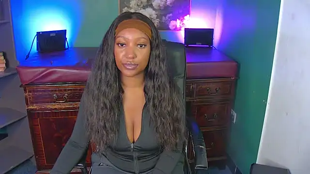 NyaraBuenoBabestationx online show from August 2, 5:22 pm