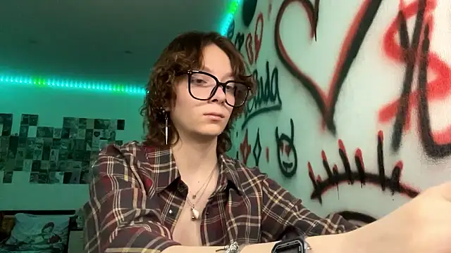 Snapshot of Hellawaisner chatting on March 7, 7:33 pm Hellawaisner online show from March 7, 7:33 pm