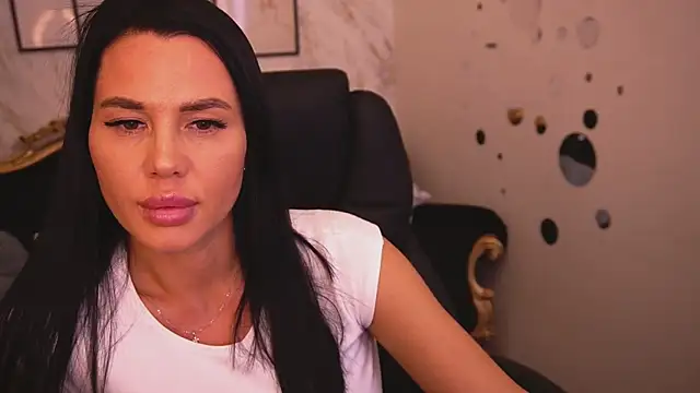 Casey Min online show from April 15, 1:40 pm