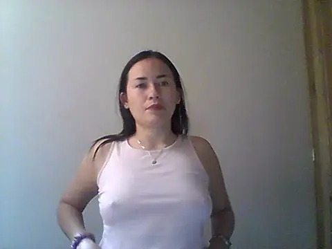 Erin oficial online show from April 10, 2:33 pm