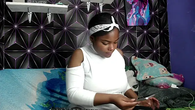 Candykss online show from May 7, 9:31 pm