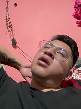 GoldenM95 online show from April 19, 8:46 am