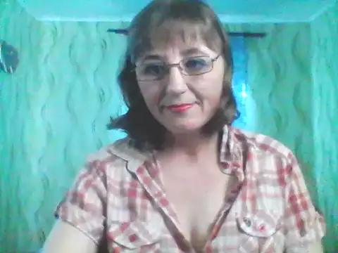 Snapshot of Alisaprice077 chatting on May 3, 2:12 pm Alisaprice077 online show from May 3, 2:12 pm