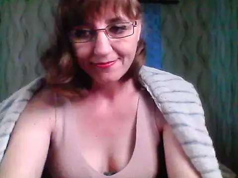 Snapshot of Alisaprice077 chatting on May 29, 12:25 pm Alisaprice077 online show from May 29, 12:25 pm