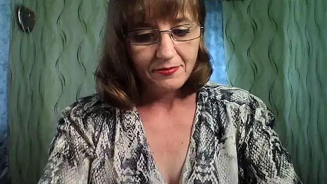 Snapshot of Alisaprice077 chatting on June 22, 1:52 pm Alisaprice077 online show from June 22, 1:52 pm