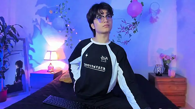 Kai blaz online show from April 16, 8:20 pm