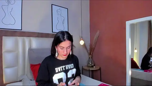 TinnaMoon online show from April 12, 12:26 am