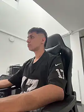 Unpipemas online show from March 7, 9:34 pm