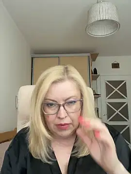 JanieLight53 online show from June 10, 4:39 pm
