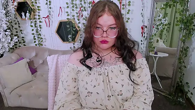 Emily Muse online show from March 13, 1:18 pm