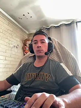 Cr1sXPorn online show from March 13, 3:51 pm