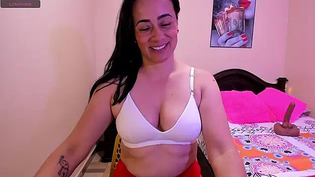 sara florez12 online show from April 22, 11:12 am